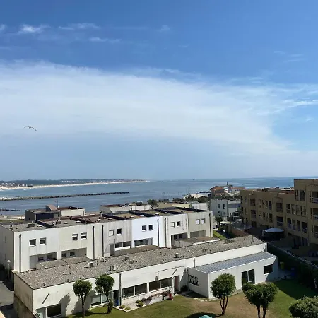 Front With Rooftop * 孔迪镇