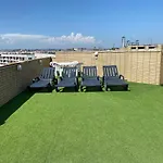 Front With Rooftop Appartamento *