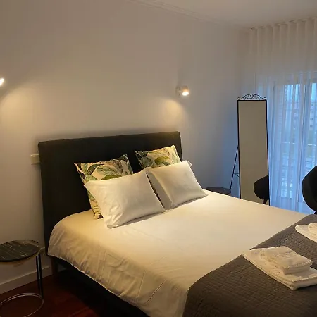 Apartament Front With Rooftop *