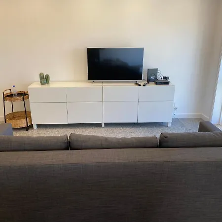 Apartament Front With Rooftop *