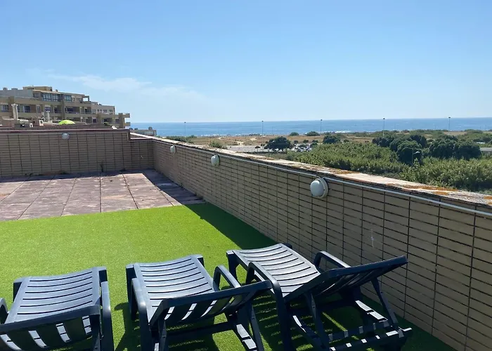 Front With Rooftop Apartment