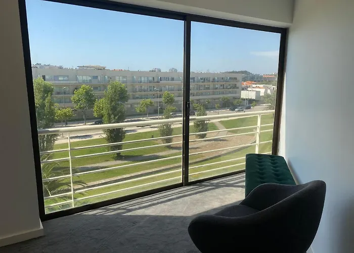 Front With Rooftop *