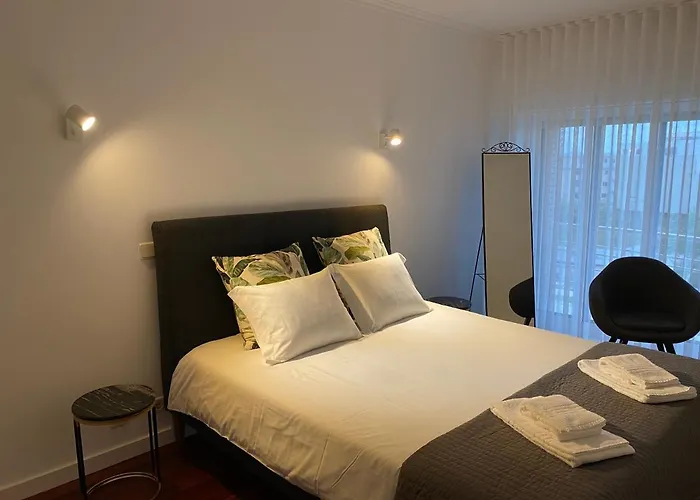 Lägenhet Front With Rooftop *